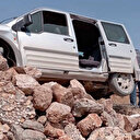 Hafif ticari araç kontrolden çıktı: 2 yaralı