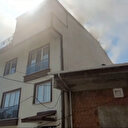 Kocaeli’de 3 katlı binada korkutan yangın