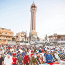 Cami enkazlarında bayram namazı