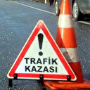 Otomobile ok gibi saplandı: Korkunç kazada 1 kişi öldü 1 kişi yaralandı