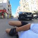 Ölümden döndüğü kazayı kask kamerası kaydetti