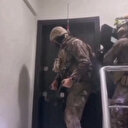 İzmir'de silah kaçakçıları KOM ekiplerinden kaçamadı