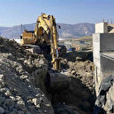 Tünel çevresinde toprak kaydı 2 işçi göçük altında kaldı