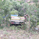 Sivas'ta kamyonet şarampole uçtu: Üç kişi yaralandı