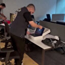 Faladdin ve Binnaz soruşturmasında Sertaç Taşdelen gözaltına alındı: Polisin ofis ve ev baskını kamerada