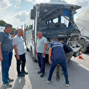 Midibüsün kamyonla çarpıştığı kazada yedi yaralı
