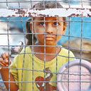 Açlıktan sokakta düşerek ölüyorlar