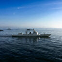 Tensions maritimes : face-à-face entre un destroyer américain et un hélicoptère iranien en mer d’Oman