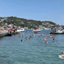 İstanbul'da sıcak havadan bunalanlar sahil ve parklarda vakit geçirdi