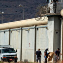بالخمر والماء الساخن.. تعذيب أسرى غزة بسجون الاحتلال
