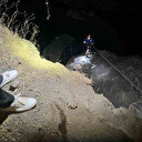 Hafif ticari aracın dereye uçtuğu kazada bir yaralı