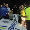 Alkollü sürücünün kızı gazetecilere saldırdı