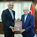 Kültür ve Turizm Bakanı Ersoy'dan İsmail Kahraman'a nezaket ziyareti