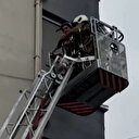 Ümraniye'de apartmanda korkutan yangın: Mahsur kalanlar böyle kurtarıldı