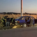 Eskişehir'de otomobil aydınlatma direğine çarptı: Dört kişi yaralandı