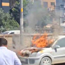 Park halindeki otomobil alev alev yandı
