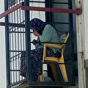 Binanın dışındaki asansörde mahsur kalan yaşlı kadını itfaiye kurtardı