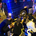 Tıra yandan çarpan motosiklet sürücüsünün kafası tekerin altına girdi: Kask hayatını kurtardı