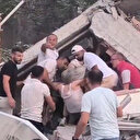 Balıkesir'de vatandaşlar enkaz altından bir kişiyi canlı olarak çıkardı: O anlar kamerada