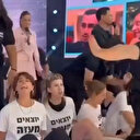 İsrailli protestocular Tel Aviv'de televizyon yayınını bastı: Gazze'de işgali durdurun