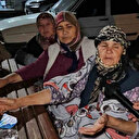 Balıkesir Sındırgı'da vatandaş geceyi sokakta geçirdi: 'Bir kıyamet koptu'