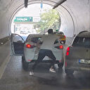 Ümraniye'de tünelde yol verme tartışması kamerada