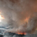 Çanakkale Gelibolu'da ormanlık alanda çıkan yangına havadan ve karadan müdahale sürüyor
