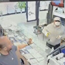 Oyuncak tabancayla kuyumcu soymaya kalkıştı