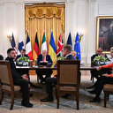 Trump AB liderlerini masada bırakıp Putin'i aradı