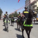 Malazgirt Zaferi kutlamalarına katılacak atlı polisler Ahlat'ta devriye görevi yaptı