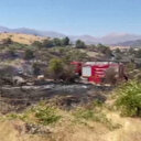 Bingöl'de köyde çıkan yangın ormana sıçradı müdahale sürüyor