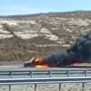 Kuzey Marmara Otoyolu'nda seyir halinde alev alan otomobil küle döndü