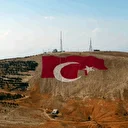 Türkiye'nin en büyük bayrağı: Bittiğinde şehrin her yerinden görünecek