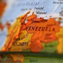 Venezuela Kolombiya sınırına 15 bin güvenlik gücü yerleştirecek