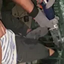 Oyun oynarken bacağı mazgala sıkıştı