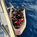 Sahil Güvenlik 18 düzensiz göçmeni kurtardı 16 düzensiz göçmeni yakaladı