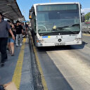 Metrobüs arızalandı vatandaş canından bezdi: Artık bir çözüm istiyoruz