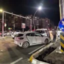 Ambulans ile otomobil kavşakta çarpıştı: Yaralılar var