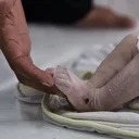 İsrail’in kıtlığa neden olduğu Gazze’de bir çocuk daha açlıktan hayatını kaybetti