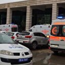 Hastaneye doğuma gelen kadın önce polis zoruyla kocasını hastaneden kovdurdu sonra doğumhaneye gitti