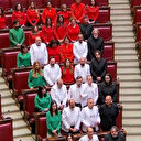 İtalya parlamentosunda onurlu duruş: Muhalefet vekilleri giydikleri kıyafetlerle Filistin bayrağı oluşturdu