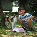 6 yaşındaki Dorukhan her gün takipçisi kadar sokak hayvanı besliyor