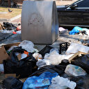 Vatandaşı pisliğe mahkum ettiler: Karşıyaka'da toplanmayan çöpler nedeniyle sokaklar yürünemez hale geldi