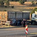 Tır ile otomobil çarpıştı: Sürücü olay yerinde hayatını kaybetti