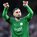 Donnarumma imzayı atıyor