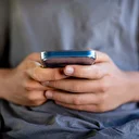 France: une commission préconise à son tour d'interdire les réseaux sociaux aux moins de 15 ans