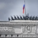 La Banque de Russie abaisse son taux directeur de 100 points de base à 17%