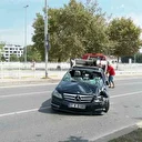Pendik Sahil Yolu’nda kaza: Lüks otomobil takla atarak devrildi