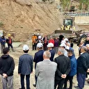Göçük altındaki madencilerden birisi kurtarıldı