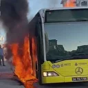 Ümraniye’de İETT otobüsünün motor yangını çıktı